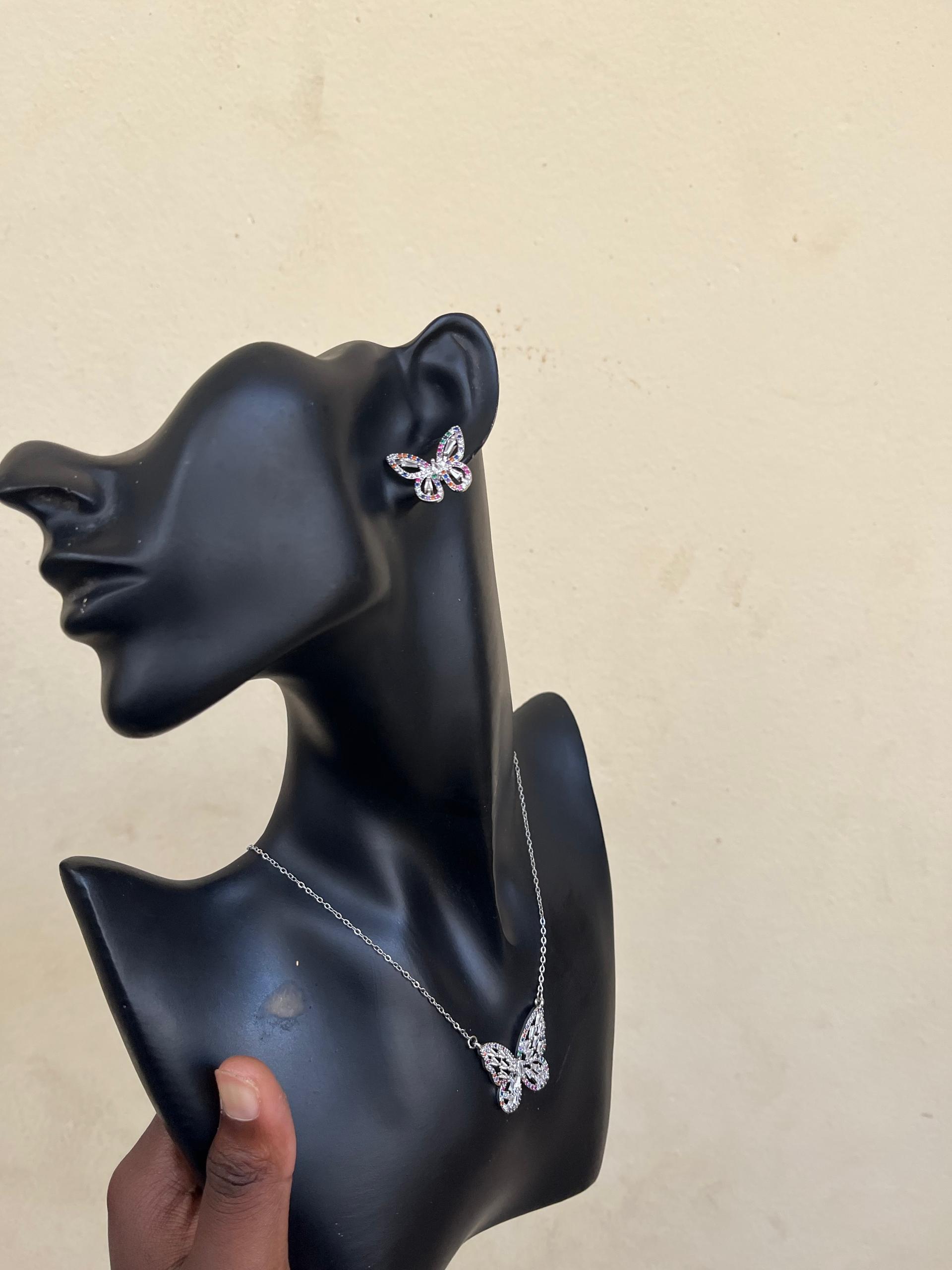 Ensemble collier, boucle d'oreille